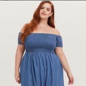 Torrid women’s  plus sized 0X off the shoulder chambray skater dress